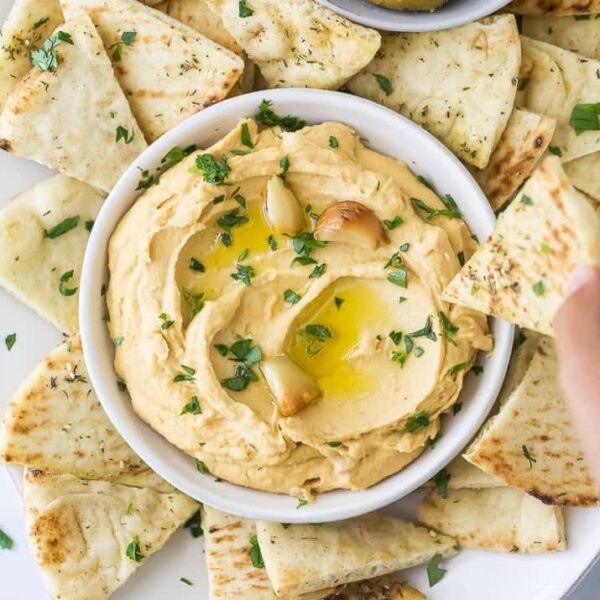 Humus + Zeytin + Naan