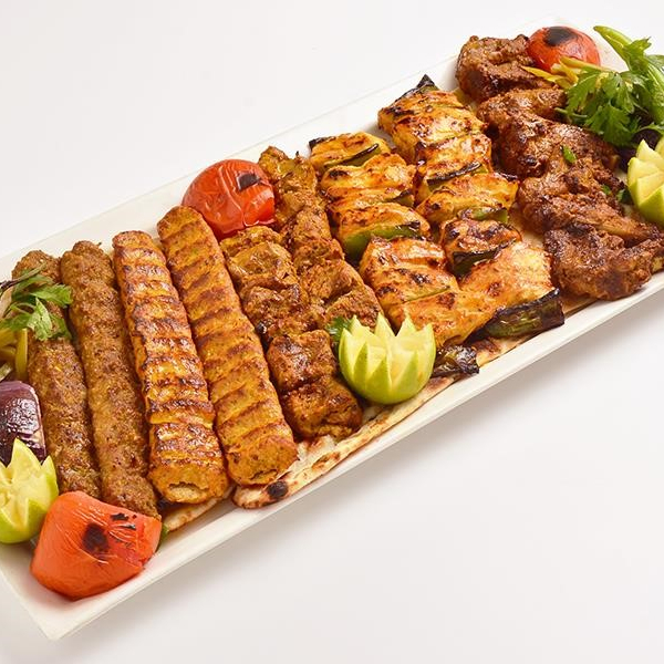 Karışık Kömür Tabağı (Kuzu, Tavuk, Pirzola ve Şami Kebabı, Peşaver Tarzı)